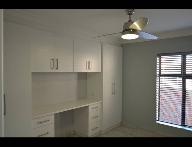 3 BEDROOM HOUSE FOR SALE IN HARTENBOS CENTRAL